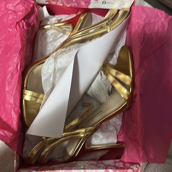 Heels - Picture 4 of 5